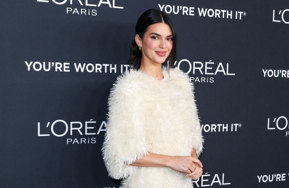Comment Kendall Jenner rend le chignon « effortless » glamour et désirable cet hiver