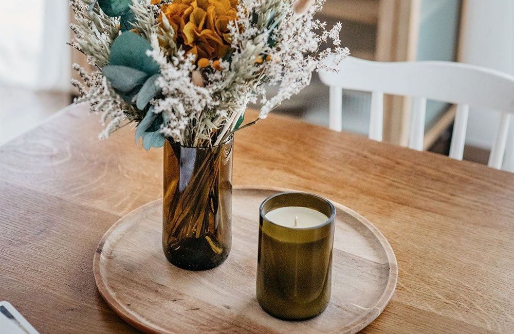 4 idées pour détourner une bouteille de vin et habiller votre table de fête