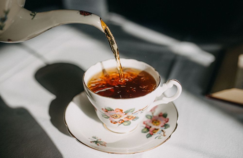 Vous buvez du thé au petit-déjeuner ? Ce détail peut freiner vos réserves en fer