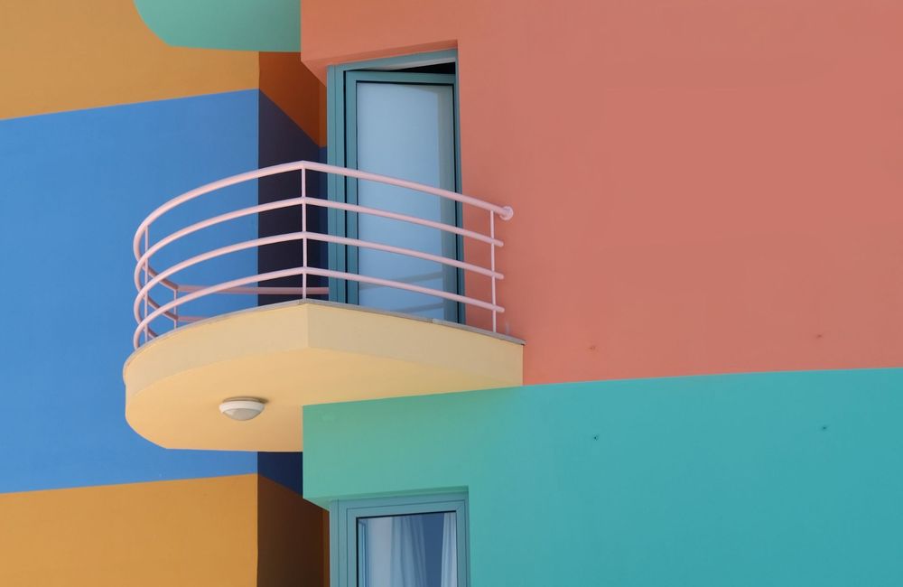 Pouvoir des couleurs : comment influencent-elles notre bien-être à la maison ?