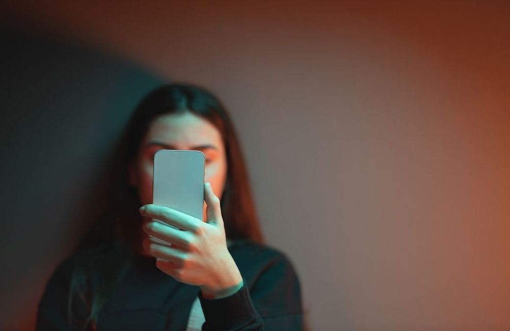 Rumeurs, commentaires, photos humiliantes : 31 % des collégiennes victimes de cyberviolence