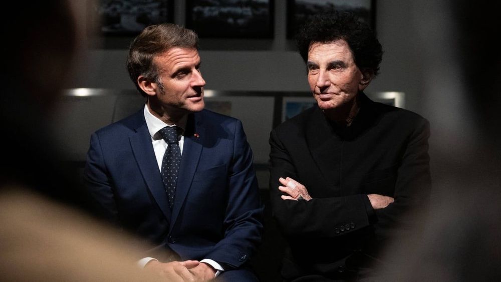 Jack Lang (86 ans) malmené après cette polémique : cette "marque d'attention" de Brigitte Macron et d'Emmanuel à son égard