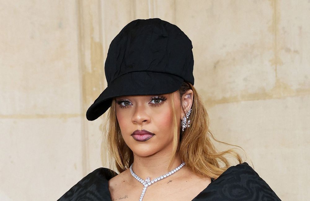 Post-partum : Rihanna se confie sur la chirurgie esthétique qu’elle pourrait faire