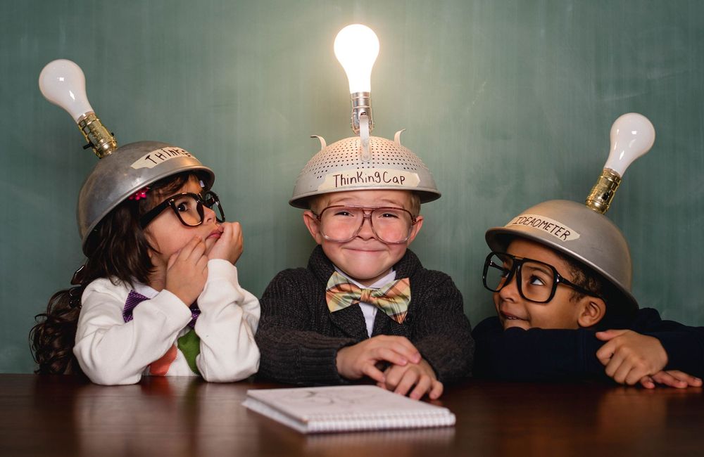 L’édito de ELLE : l’intelligence, une valeur surcotée ?