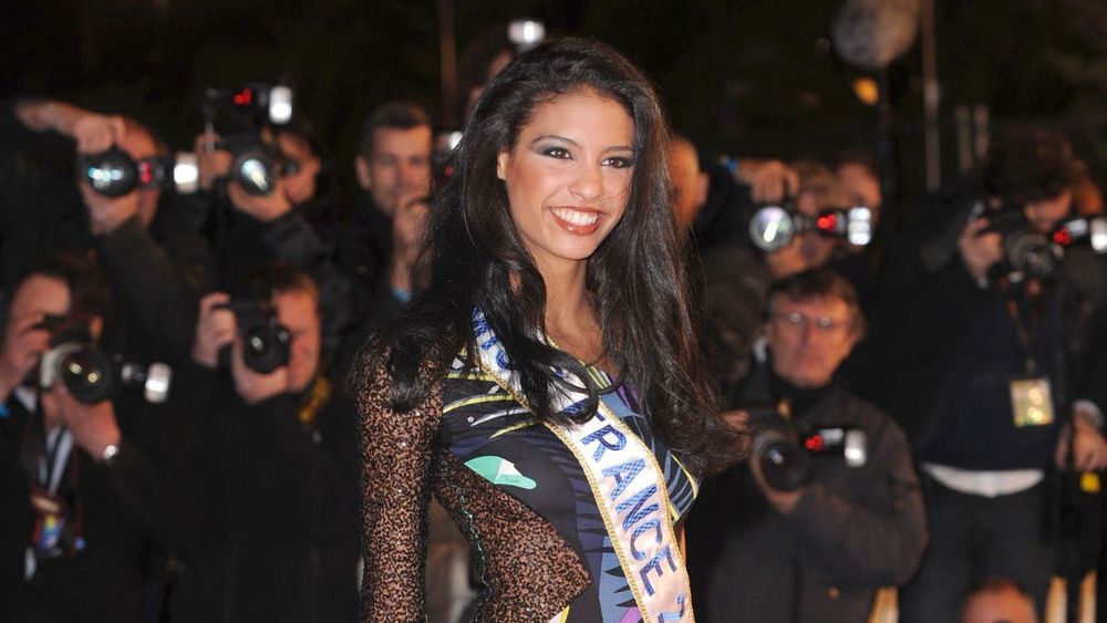 Chloé Mortaud, Miss France, annonce sa troisième grossesse après deux fausses couches
