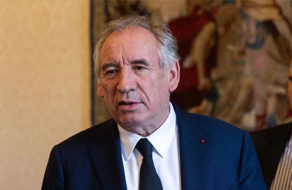 « Ça me poignarde le cœur », réagit François Bayrou après les révélations de sa fille sur les violences à Bétharram