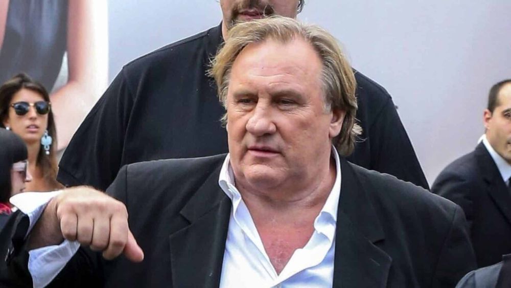 Procès de Gérard Depardieu : une célèbre actrice française virée de la salle d'audience, regardez !