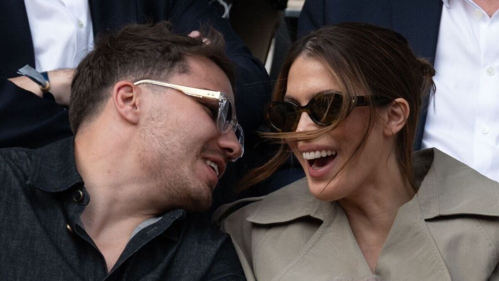 Iris Mittenaere (31 ans) dévoile ses “petits rituels d’amour” avec Antoine Dupont