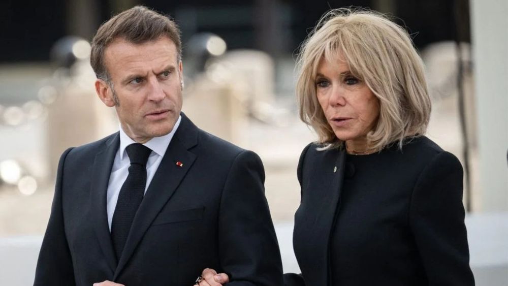 Emmanuel Macron : sa compagne Brigitte déjà lassée par l’une de ses obsessions, "Je voudrais qu’il arrête un peu de…”