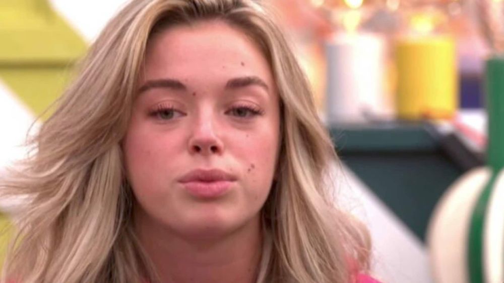 Emma (Star Academy) : déjà traumatisée par les critiques des internautes, la candidate se confie à ses camarades...