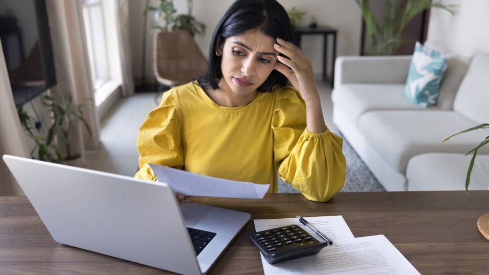Assurance auto et habitation : attention à ces frais cachés si vous payez mensuellement