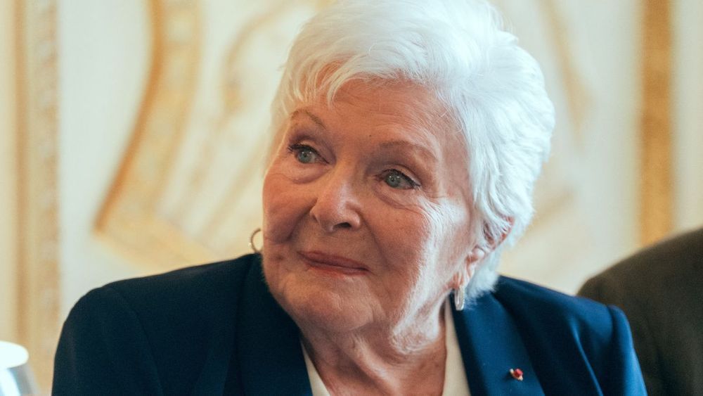 "J'espère que ça sera son dernier" : Line Renaud victime d'une vague de haine pour son 97ᵉ anniversaire