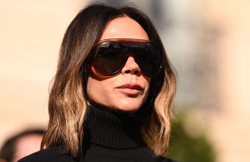 À son tour, Victoria Beckham adopte cette coiffure star de la Fashion Week