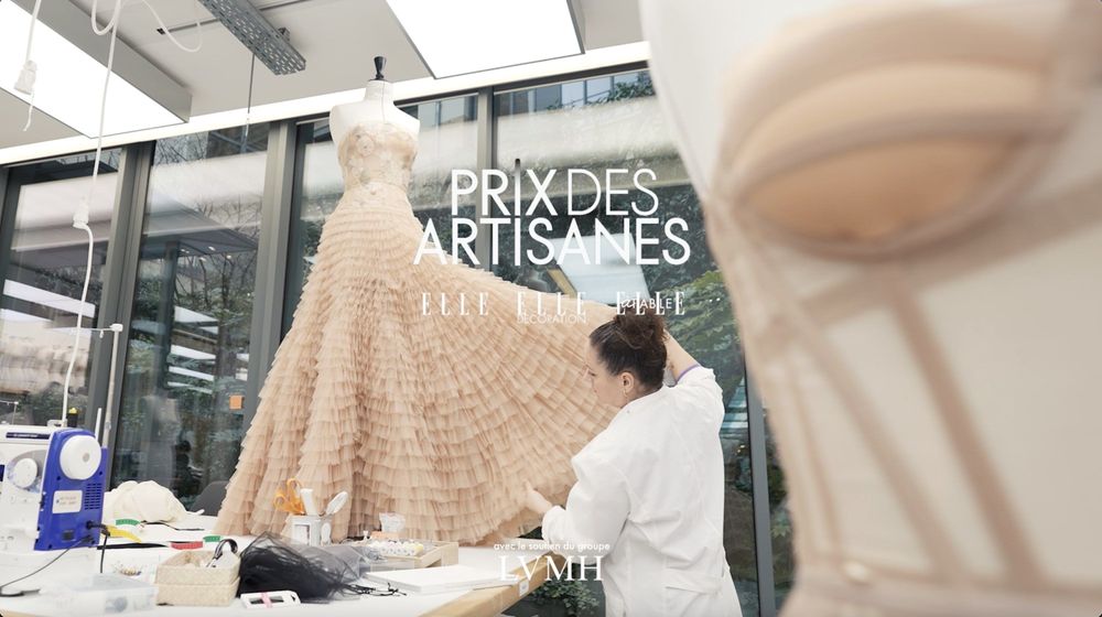 Dans les coulisses d’un atelier de haute couture Dior avec Sonia Lazaro, couturière