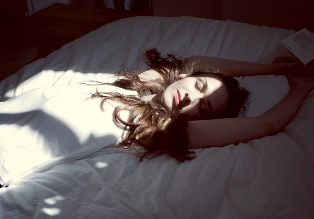 Orgasme nocturne féminin : ce phénomène méconnu qui intrigue