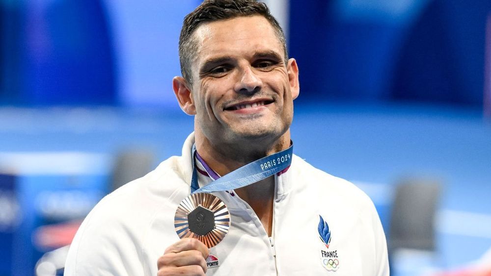 Florent Manaudou cash sur sa relation avec sa compagne plus jeune : "Je lui ai proposé de..."