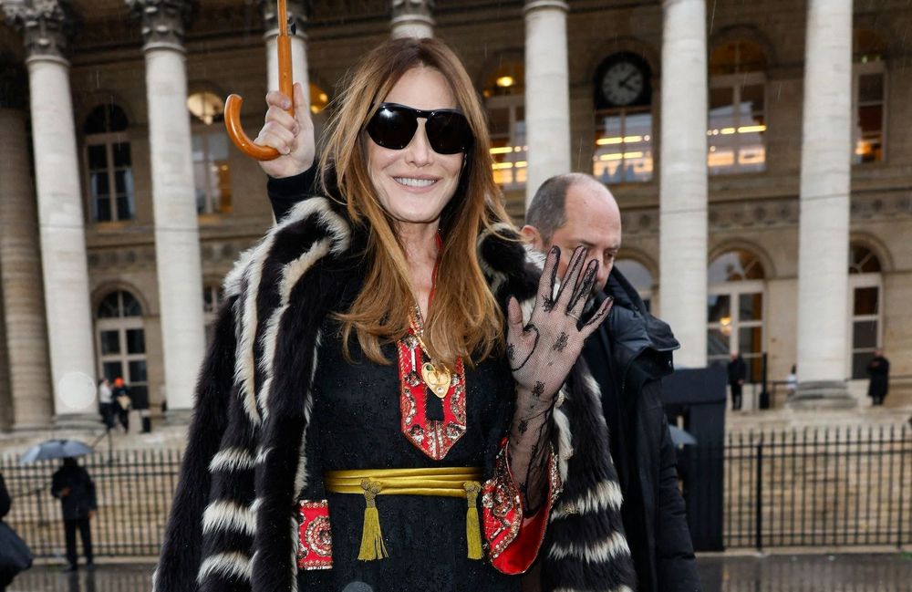 « Elle est extrêmement féminine » : les douces confidences de Carla Bruni sur sa fille Giulia