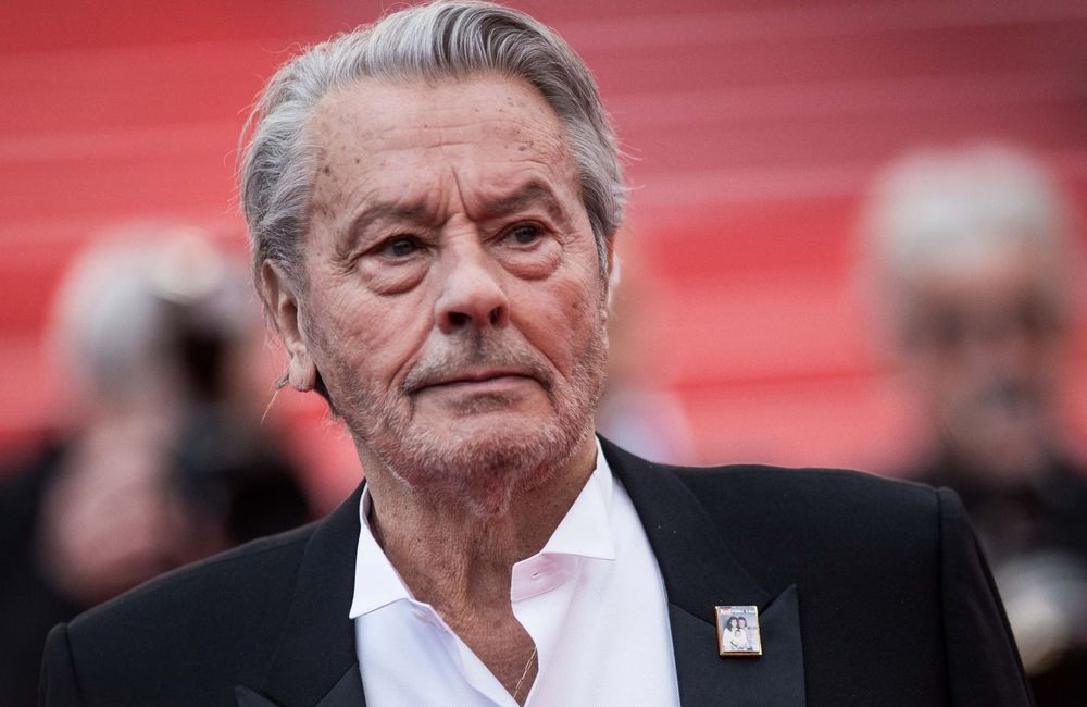 Alain Delon : son fils Anthony dévoile des images bouleversantes pour un dernier au revoir