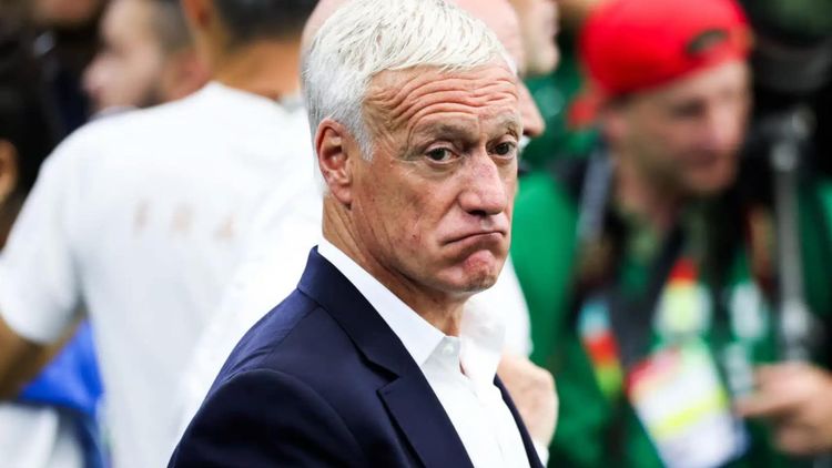 "Je préfère encore être morte que de voir ça" : après la défaite de la France, Charlie Hebdo récidive et s’en prend une nouvelle fois à la famille de Didier Deschamps !