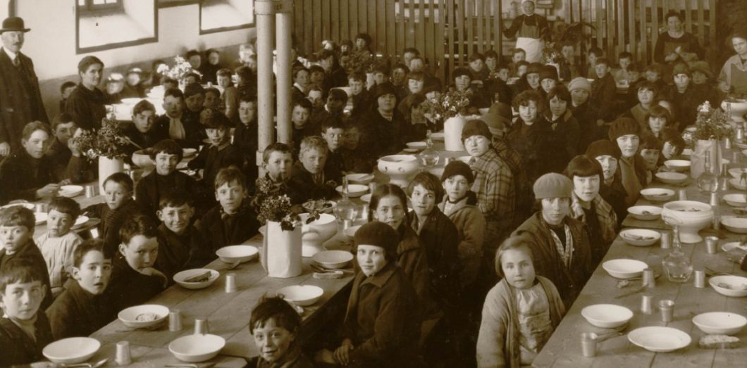 À une époque pas si lointaine, les écoliers buvaient du vin à la cantine