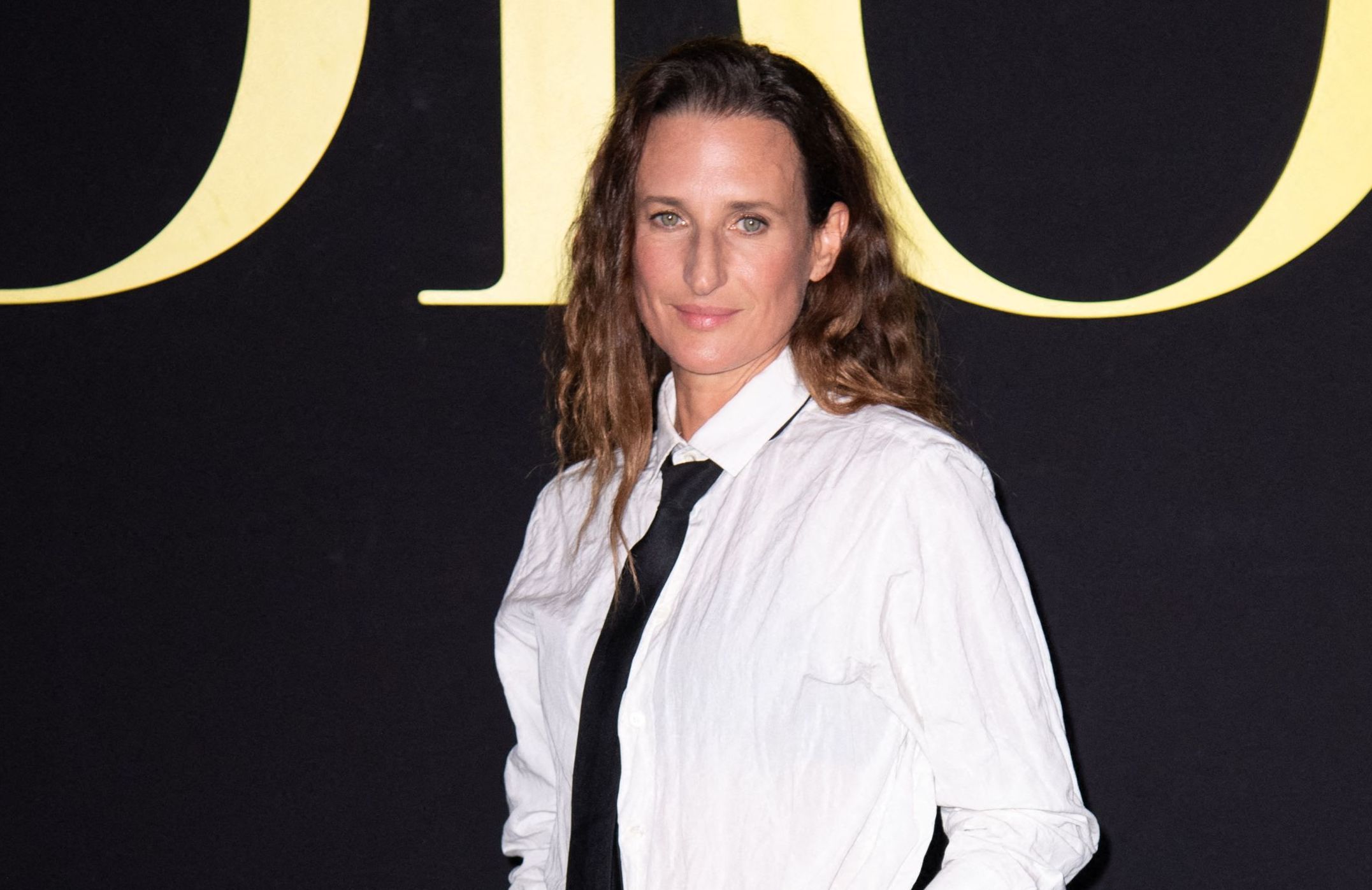 Camille Cottin : en robe aux jeux de transparence, elle fait sensation à Londres