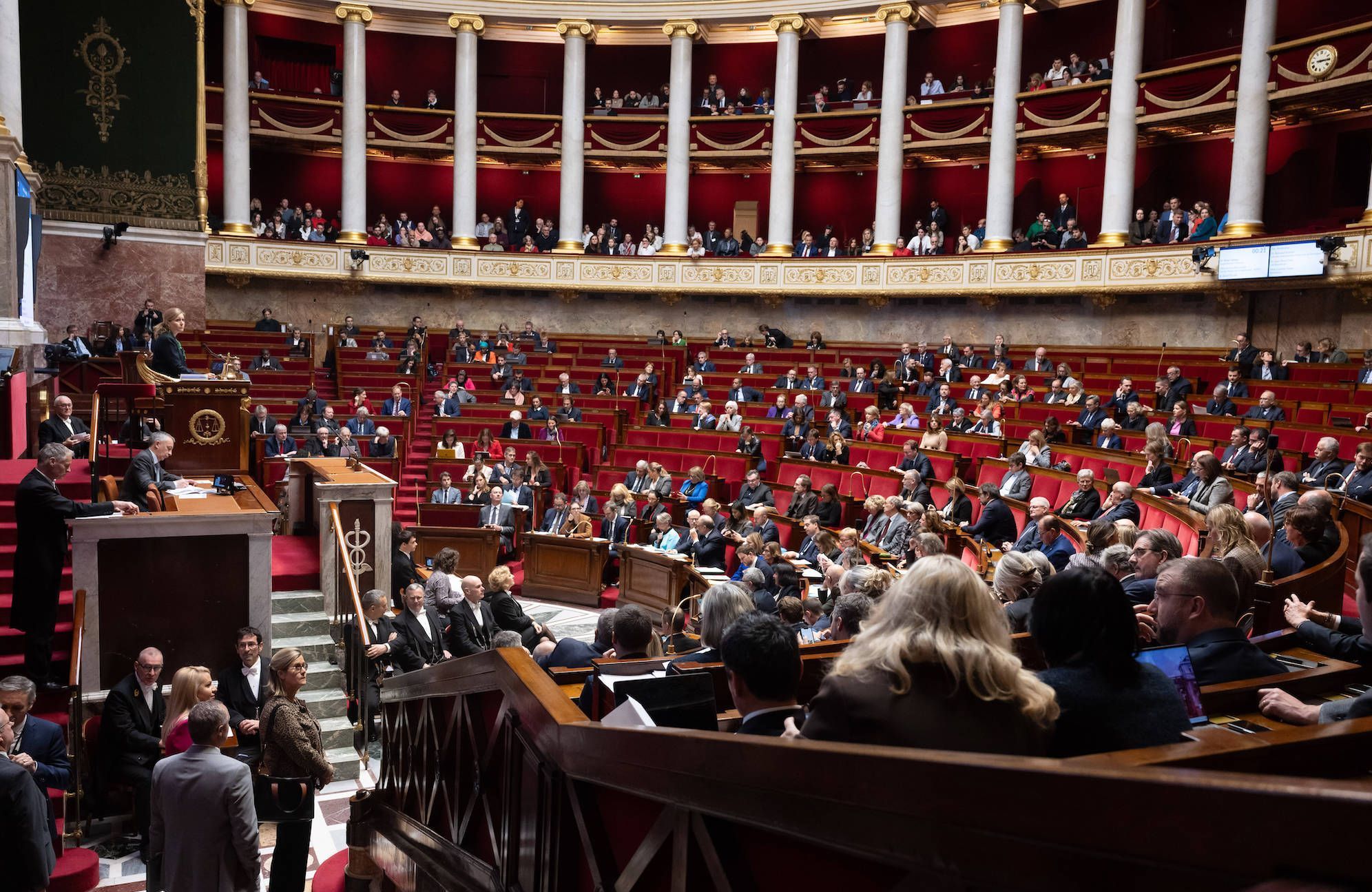 Loi immigration : la suppression de l’Aide médicale d’État rejetée en commission
