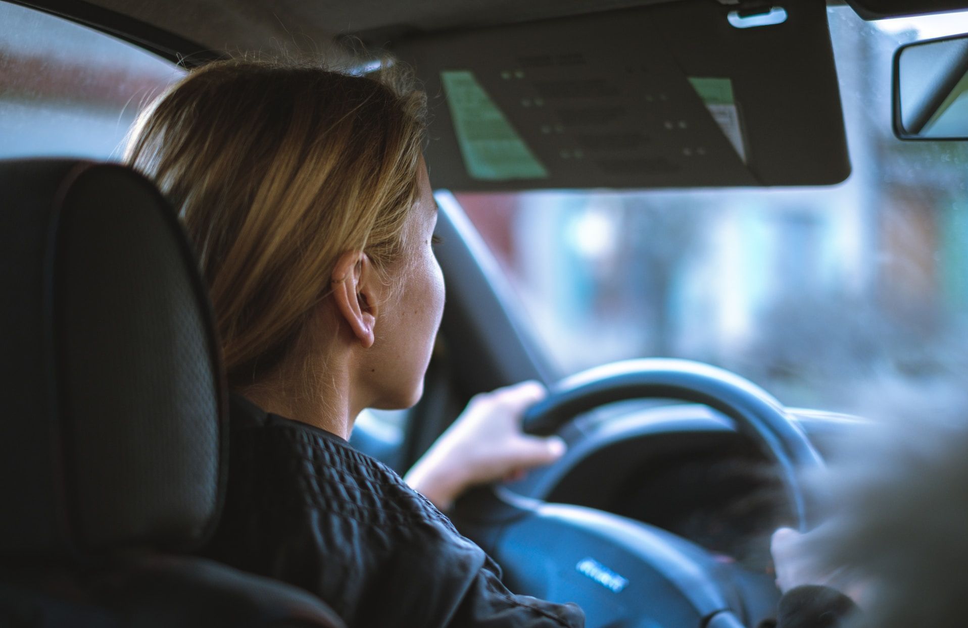 Il sera possible de passer le permis de conduire à 17 ans dès le 1er janvier 2024