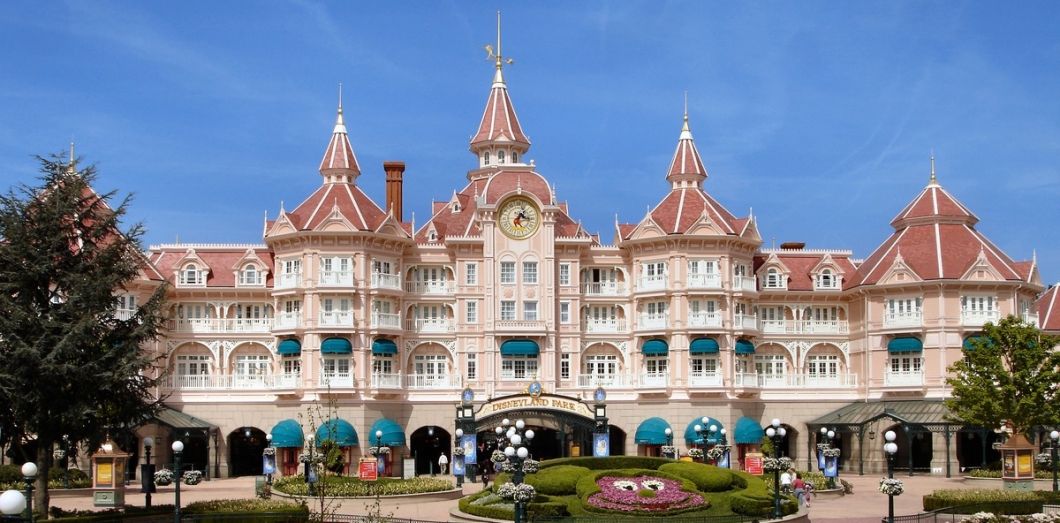 Passeriez-vous vos vacances dans un parc d’attractions?