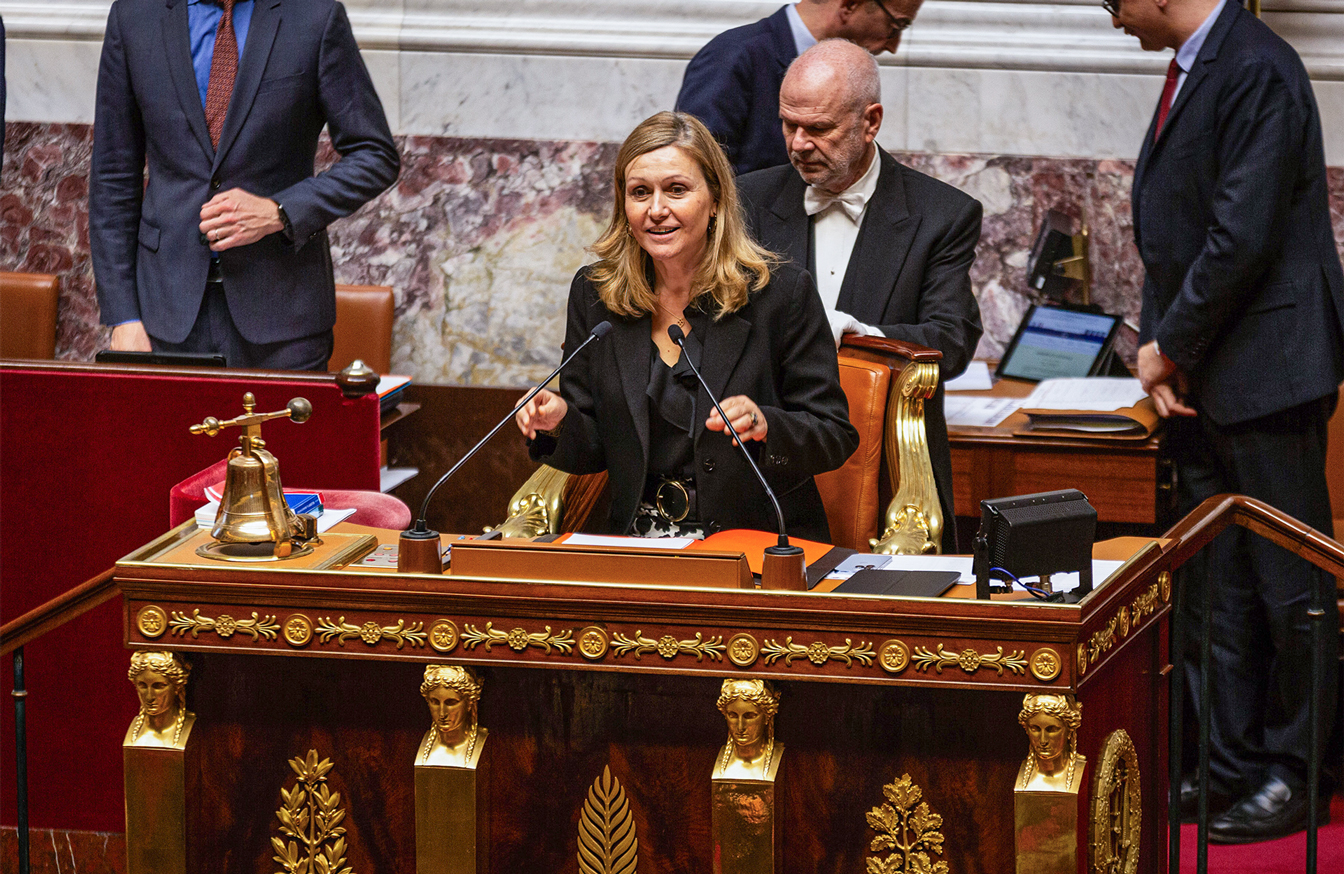 Les Vagues : Yaël Braun Pivet, première présente de l’Assemblée nationale