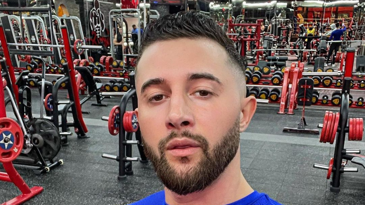 Nabilla : son frère Tarek apparaît méconnaissable sur les réseaux sociaux, les internautes réagissent en masse